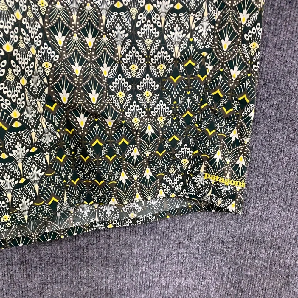 Patagonia Mens 36 Green Yellow Geometric Fan Print Board Shorts Swim Trunks